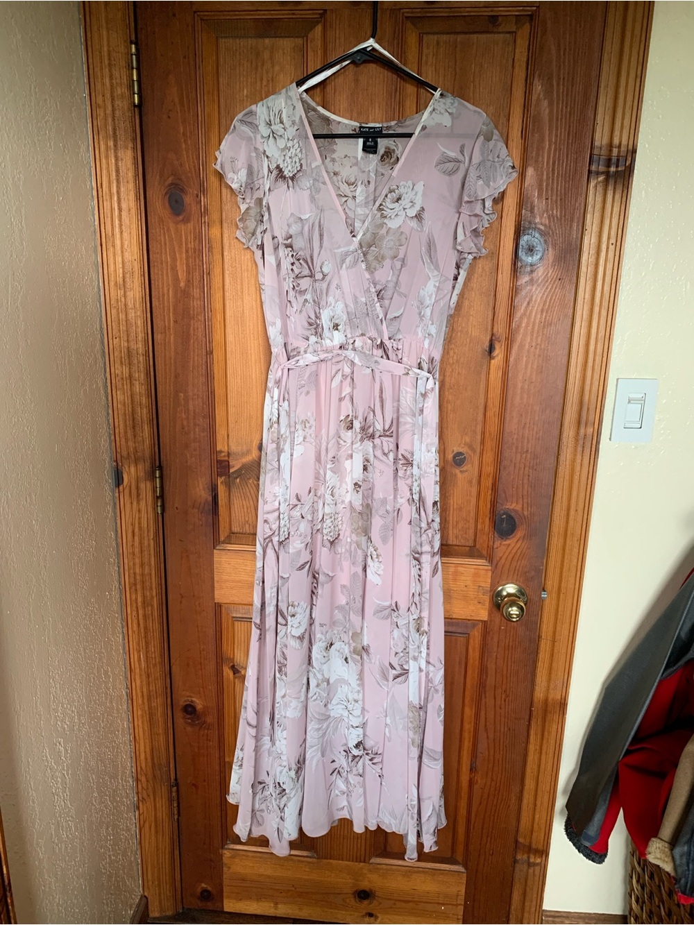 Romantic Blush Pink Floral Maxi Dress with Ruffle Sleeves